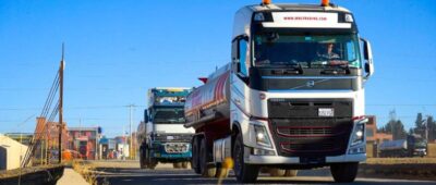En medio de las filas en surtidores, YPFB anuncia despacho de 500.000 litros de gasolina y 15.000 garrafas a áreas rurales de La Paz