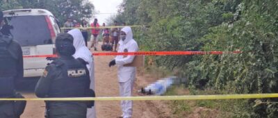 Hallan a mujer sin vida y semidesnuda; el cuerpo estaba en plena calle en el Plan Tres Mil