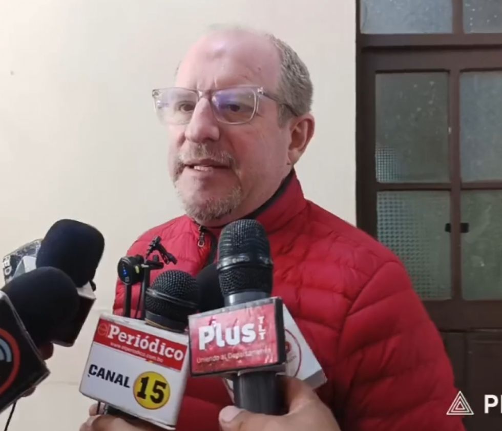 Oliva propone abrir un diálogo nacional sobre el futuro de las autonomías