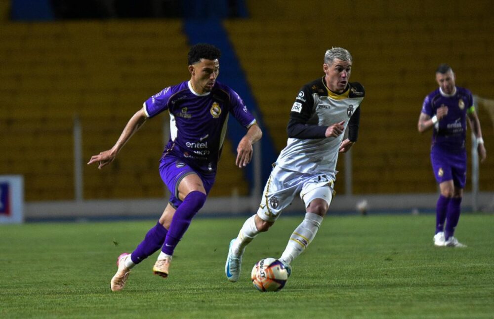 División Profesional, Conflictos sociales obligan la suspensión de partidos, No hay fecha definida para la reanudación del torneo