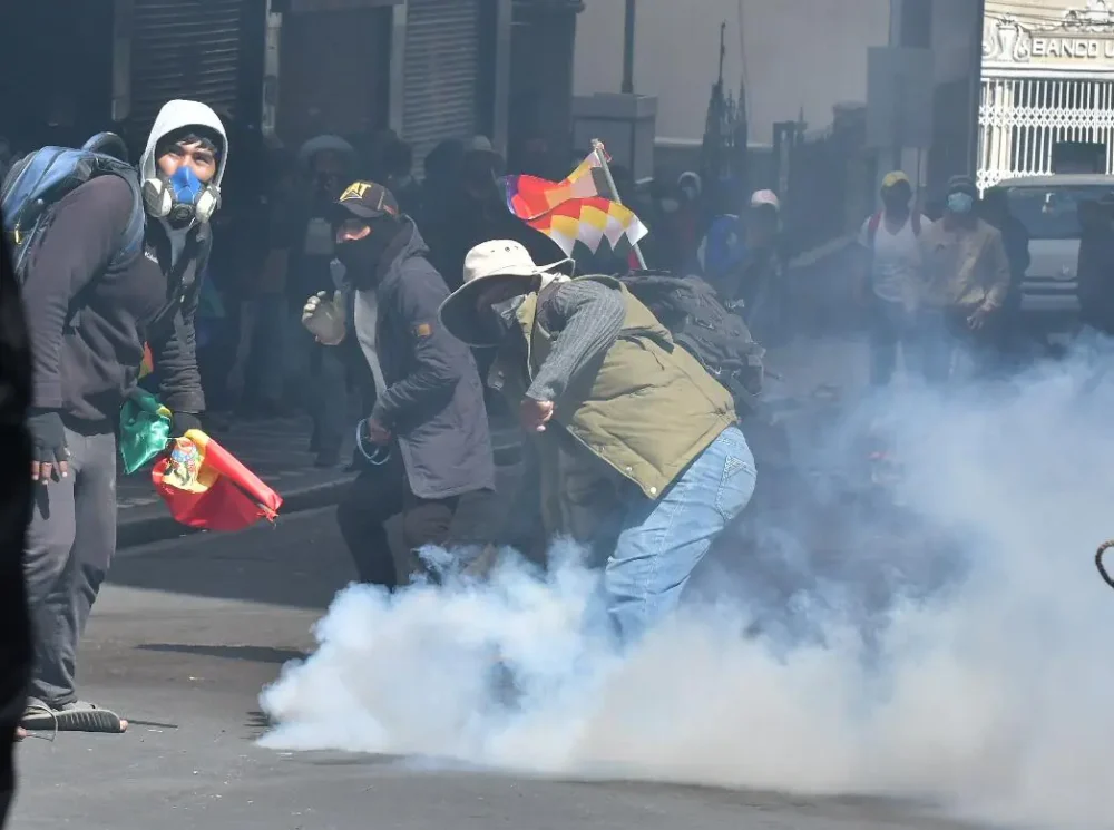 Conflictos en el centro de la sede de Gobierno. Foto: APG