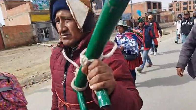 Algunos de los campesinos portan este tipo de elementos Algunos de los campesinos portan este tipo de elementos