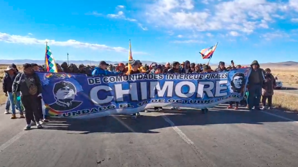 Marcha evista se dirige a la ciudad de La Paz