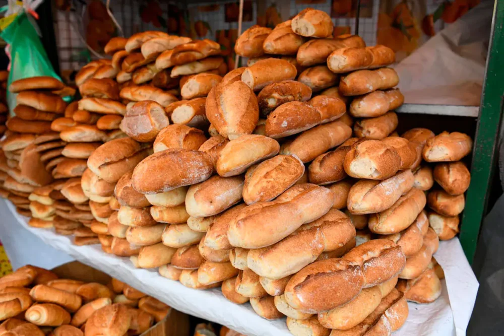 Venta de pan en la ciudad de La Paz. Foto: ABI
