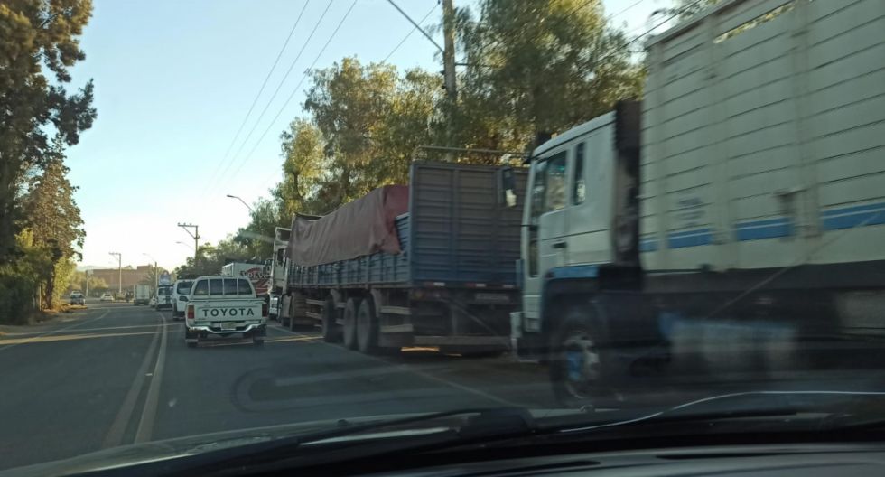 Desvío de camiones hacia Tarija dispara el consumo de diésel
