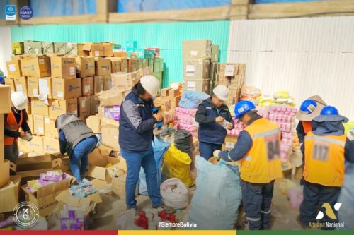 Aduana incauta e incinera más de 13 toneladas de mercancía ilegal en Oruro